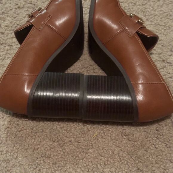 LAUREN BLAKWELL LOAFER STYLE HEELS NEUTRAL BROWN LEATHER GOLD TONE 8.5M - Picture 5 of 12
